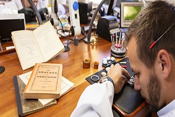 上海劳力士表维修店地址